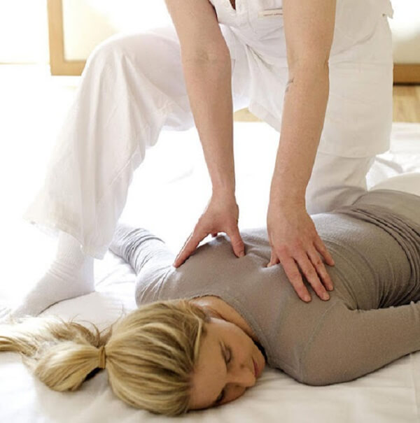Kĩ thuật massage Shiatsu của người Nhật