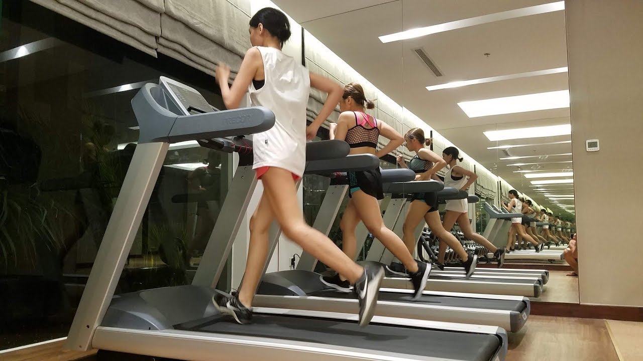 Sự tiện lợi của máy chạy bộ điện trong xã hội hiện đại